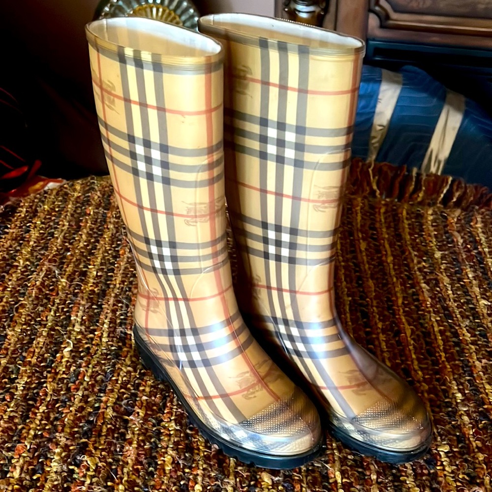 Burberry Rainboots